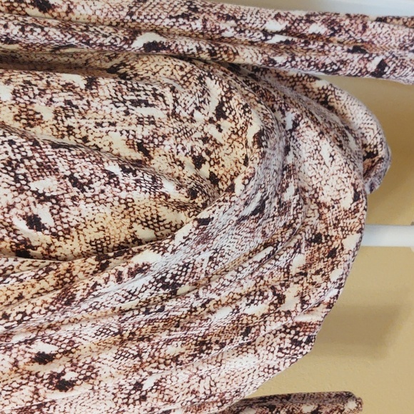 New Directions Pink and White Long Sleeve Snakeskin Look Blouse - Picture 2 of 12